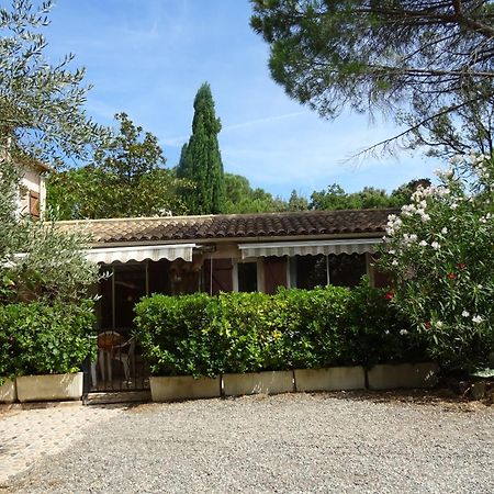 Location Villa Et Studios Roquebrune-Sur-Argens Buitenkant foto