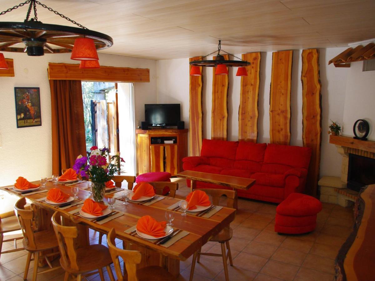 Location Villa Et Studios Roquebrune-Sur-Argens Buitenkant foto