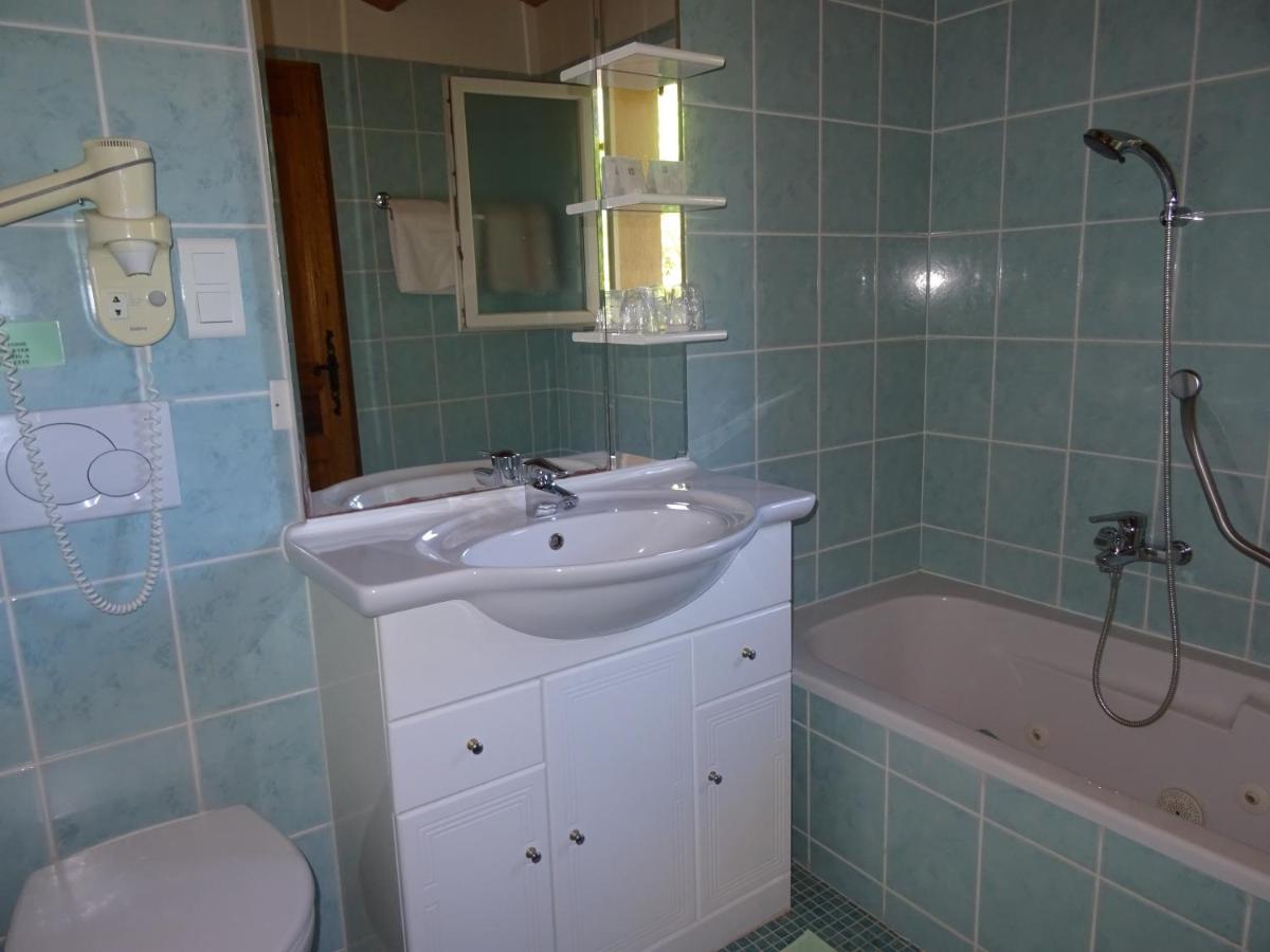 Location Villa Et Studios Roquebrune-Sur-Argens Buitenkant foto