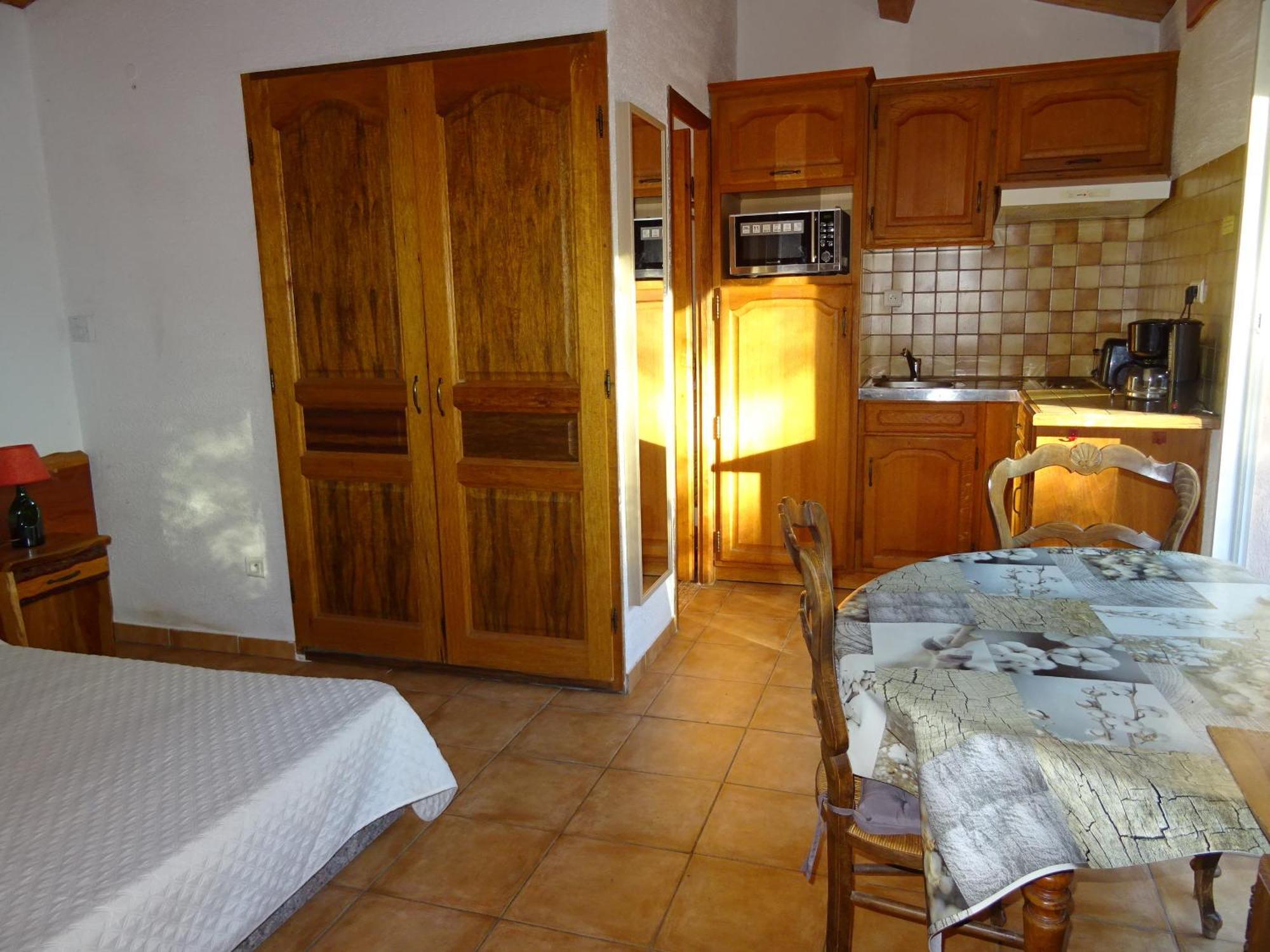 Location Villa Et Studios Roquebrune-Sur-Argens Buitenkant foto