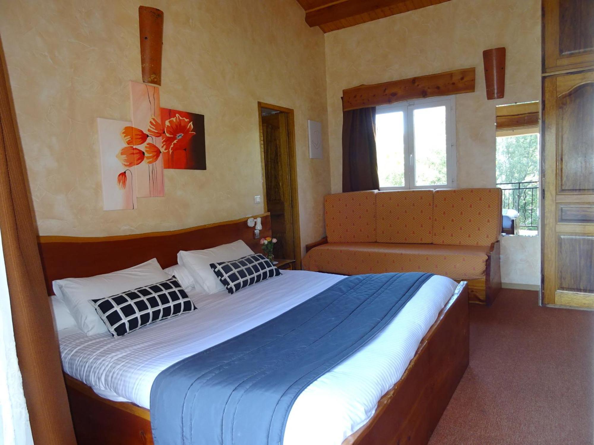 Location Villa Et Studios Roquebrune-Sur-Argens Buitenkant foto