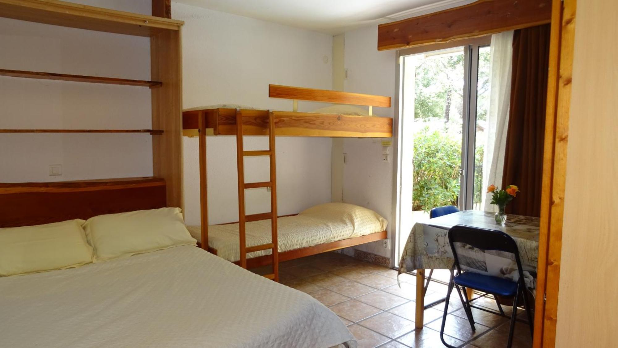Location Villa Et Studios Roquebrune-Sur-Argens Buitenkant foto
